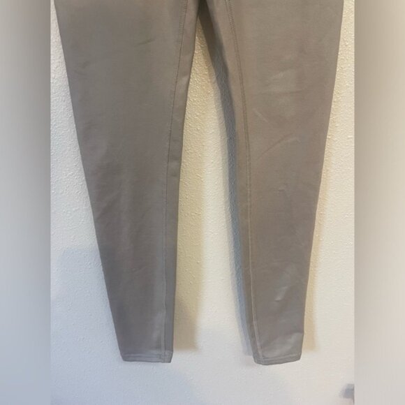 ALO Women’s Full Length Leggings - Picture 4 of 8